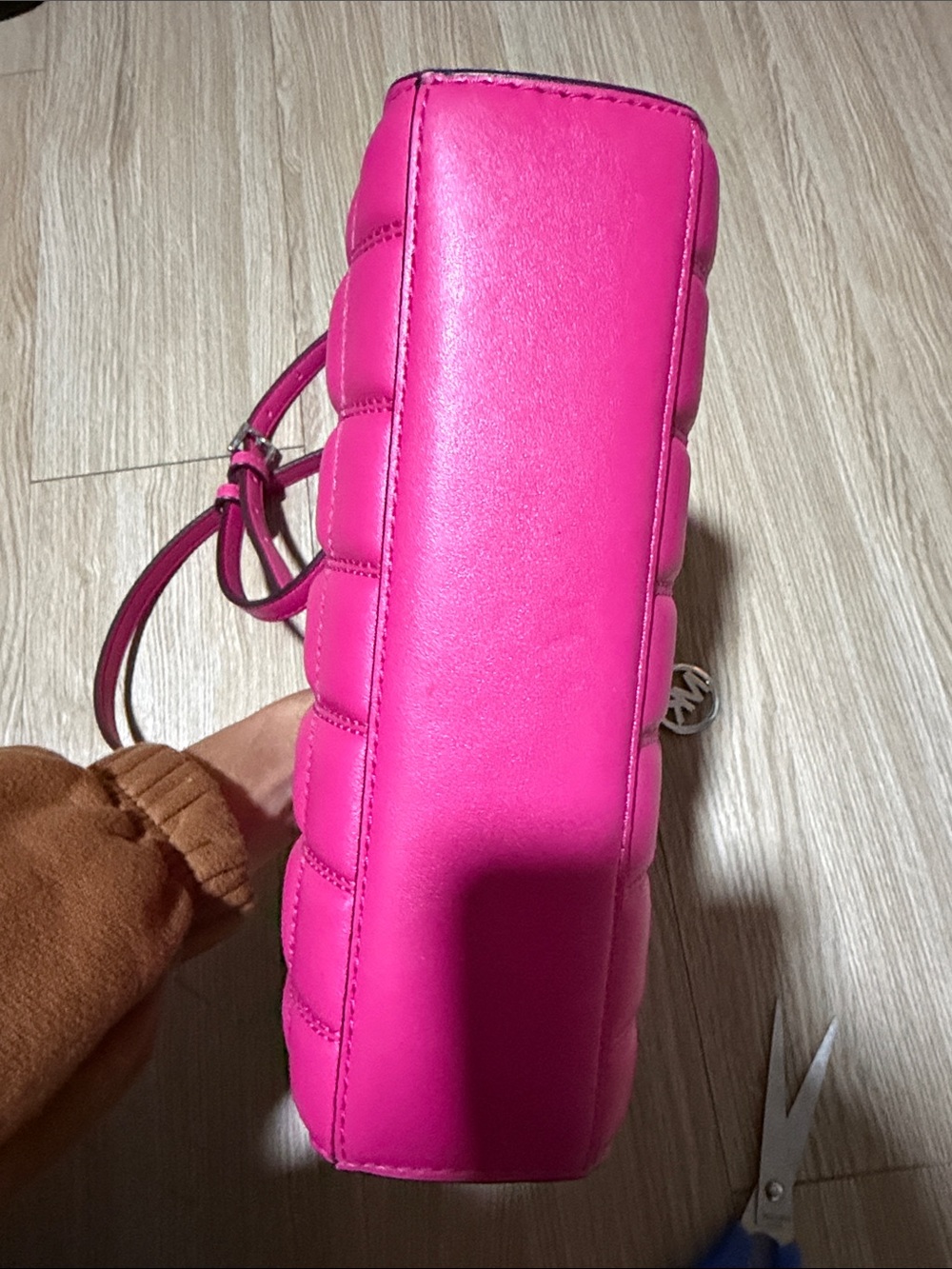 Michael Kors Sheila Dragonfruit Satchel NWT - Picture 8 of 16